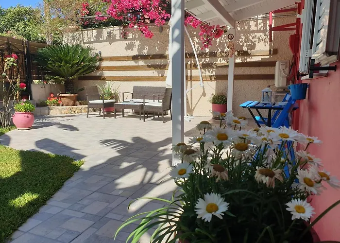 Дом отдыха Aloe House Lakithra