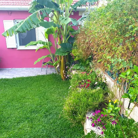 Nyaraló Aloe House Lakíthra
